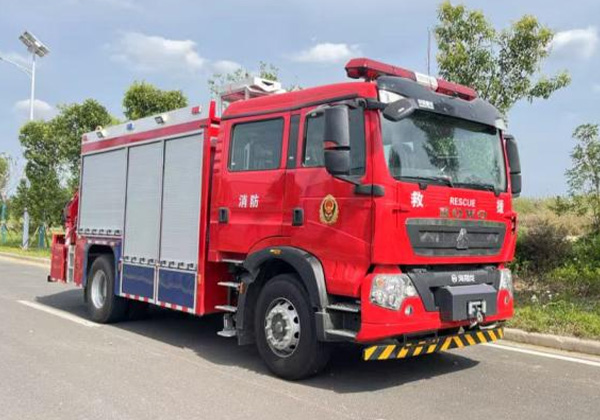 搶險(xiǎn)救援消防車